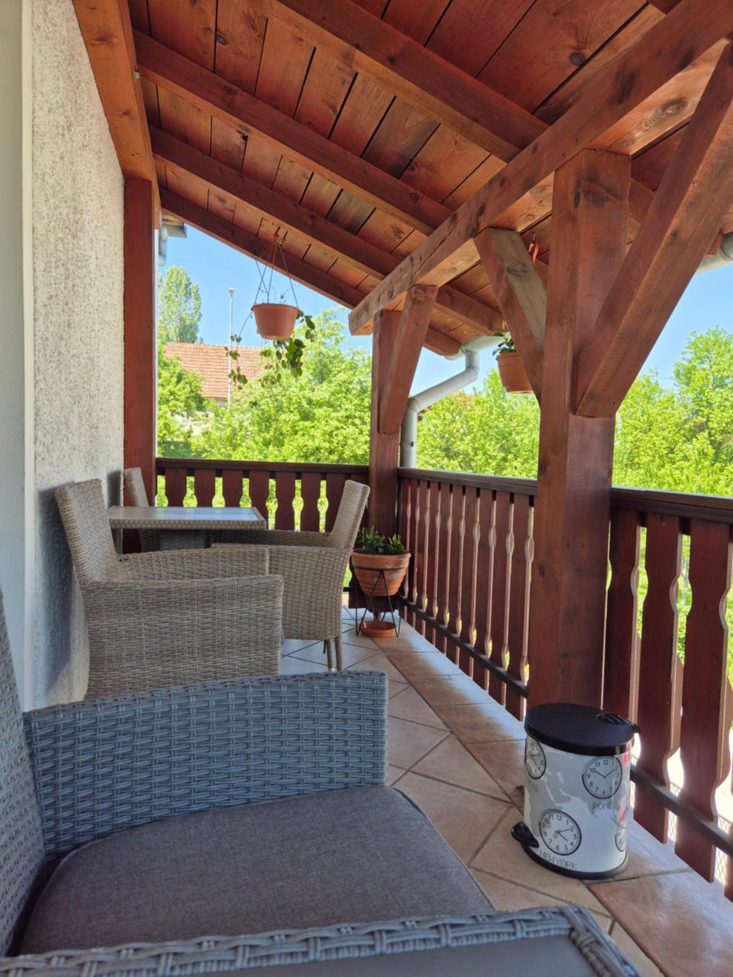 Rooms Garden Слунь Екстер'єр фото