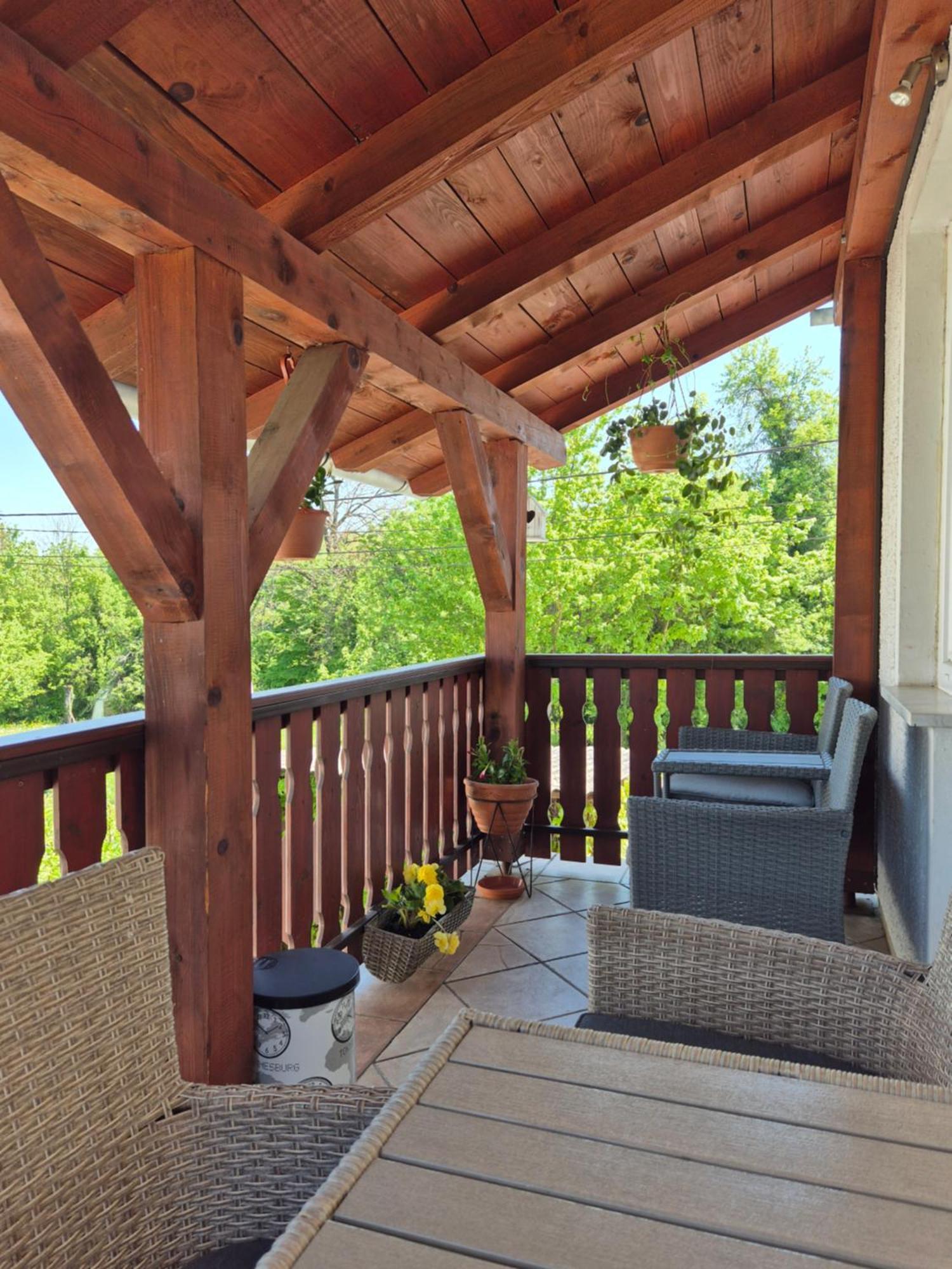 Rooms Garden Слунь Екстер'єр фото