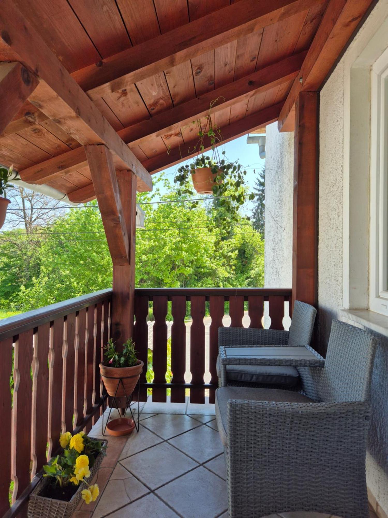 Rooms Garden Слунь Екстер'єр фото